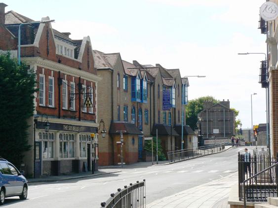 Six Bells and Brentford Bridge