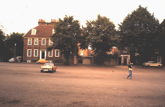 Colour photo of Georgian building