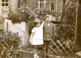  Lilian, Ena and Tommy in garden