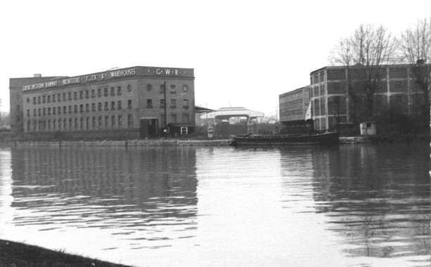 B/w photo of docks