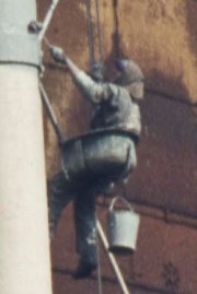 Brentford's gasometer painter