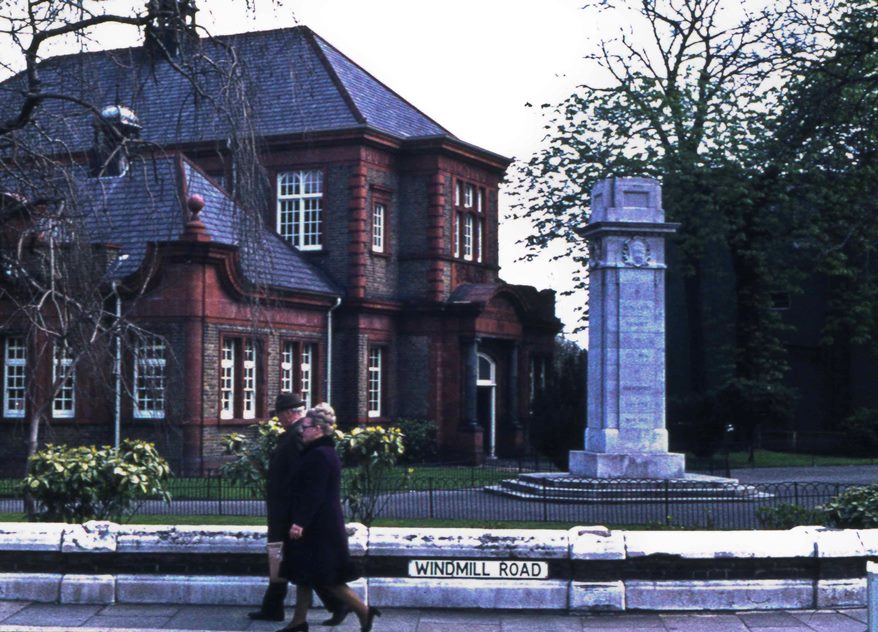 Brentford Library